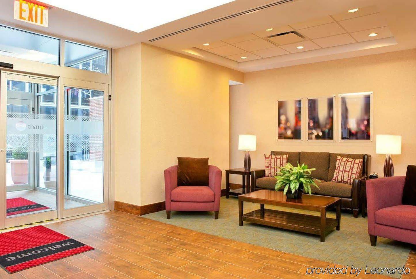 Khách sạn Hampton Manhattan Grand 3*