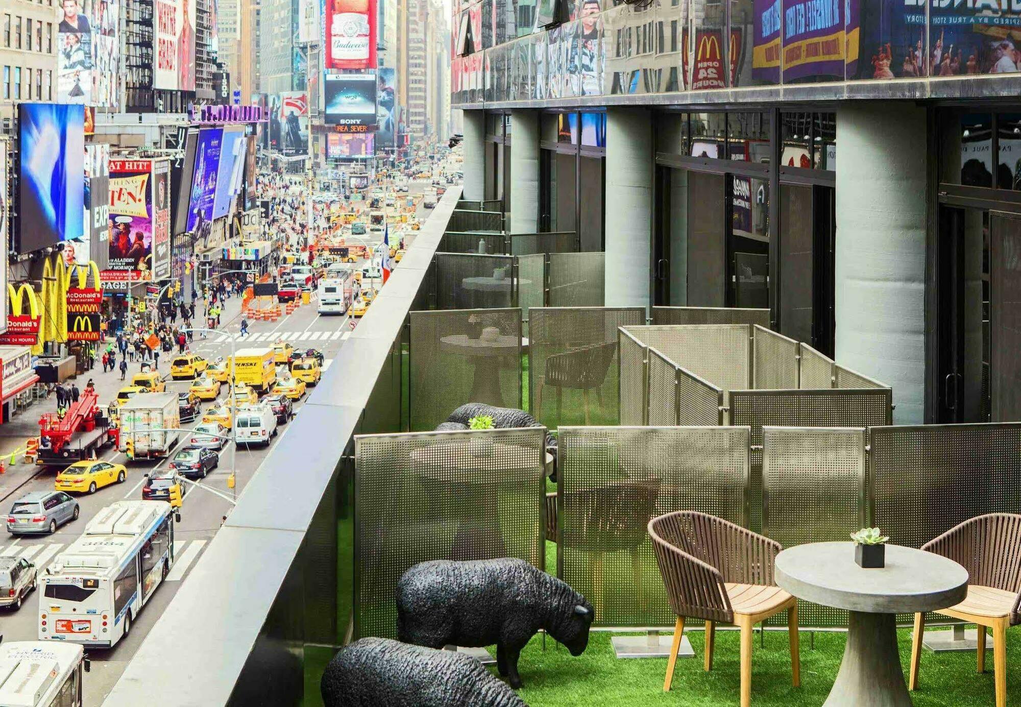 Renaissance Times Square By Marriott Khách sạn 4*