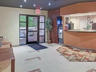 Khách sạn Ramada By Wyndham Bronx New York