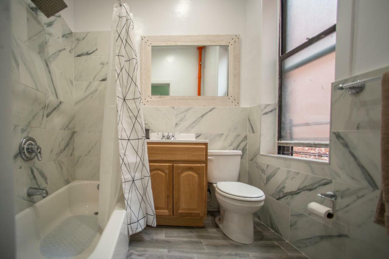 Ở trọ Private In A Shared 15 Minutes To Times Square!