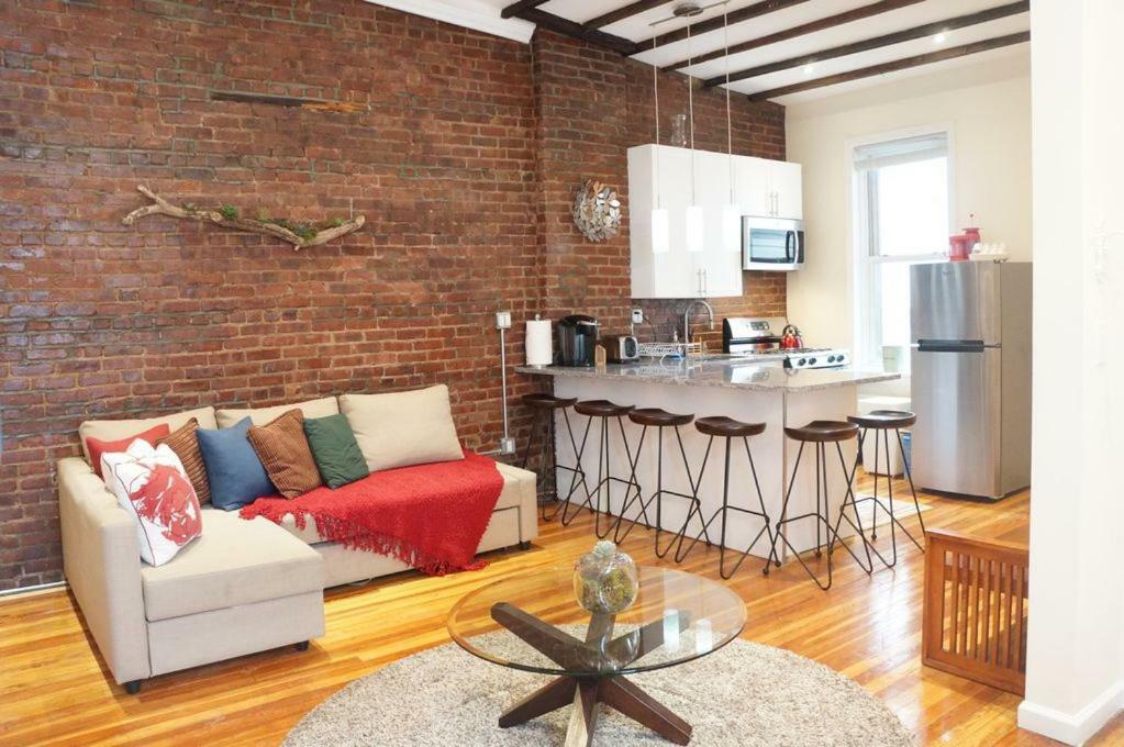 Garden Penthouse 70' - Astoria * Nova York
