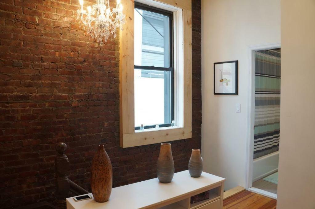 Garden Penthouse 70' - Astoria Apartamento