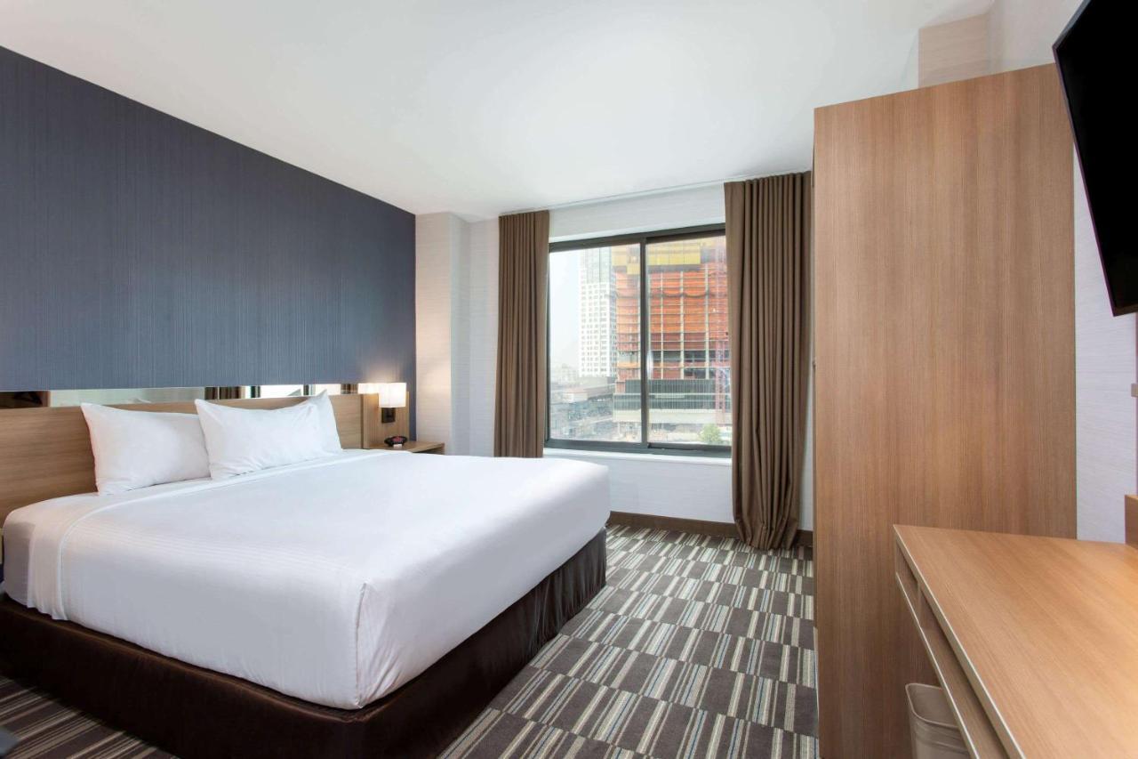 Khách sạn Microtel By Wyndham Long Island