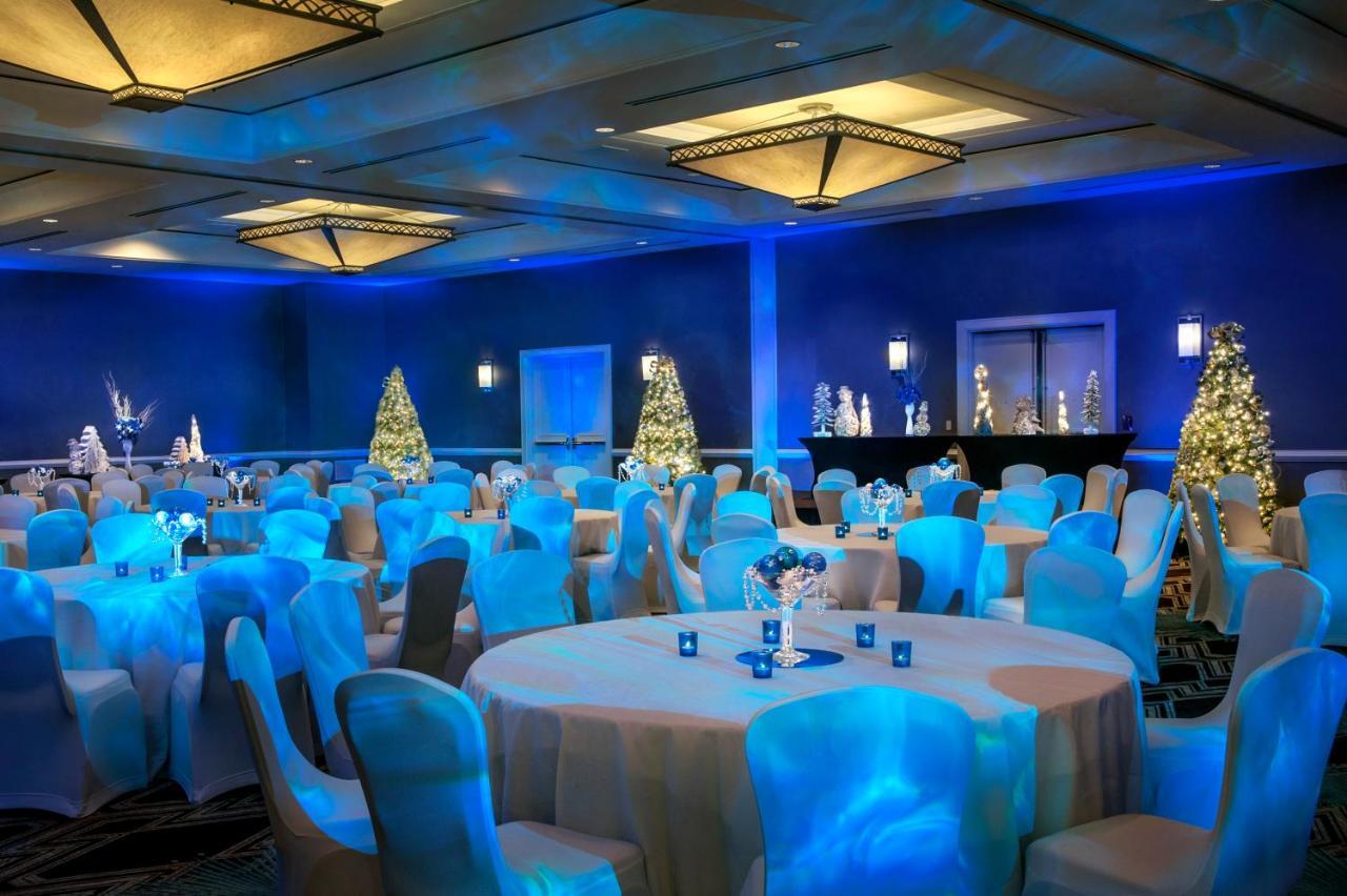 Marriott Downtown Khách sạn 4*