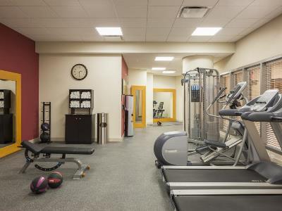 Khách sạn Hilton Garden Long Island 3*