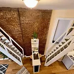 Cozy Studio Apartment In The Heart Of Manhattan