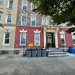 Elegant Private Room Close To Manhattan! - Room Is In A 2 Bedrooms Apartament And First Floor With Free Street Parking