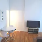 Studio Apartment Near Columbus Circle/Central Park