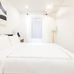 170-G 3Br Duplex With Private Yard In E Village