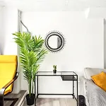 2 Bedroom Cozy Central Apartment