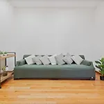 Massive Soho Loft 5Bedrooms 2 Baths - 2500 Sqft