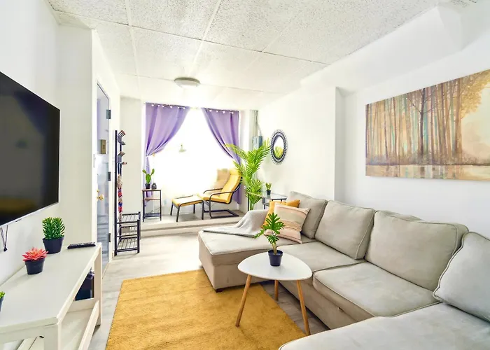 2 Bedroom Cozy Central Apartment