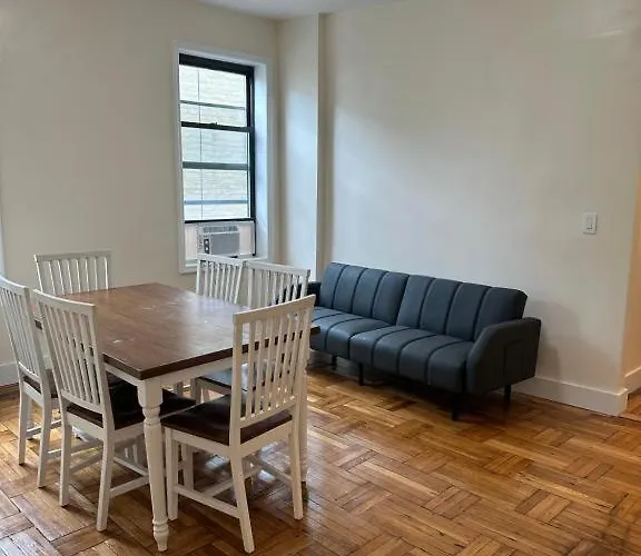 C8 Crown 1 Bedroom Apartment