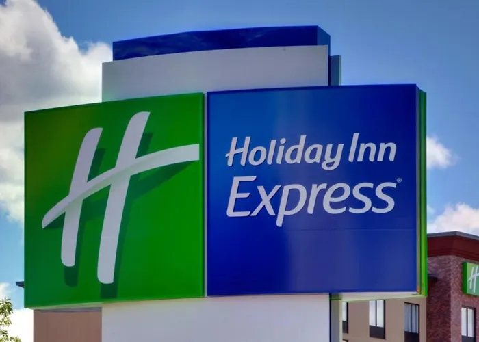 Holiday Inn Express & Suites Bronx - Nyc By Ihg