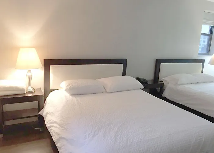 Manhattan Studio Apartment-Times Square