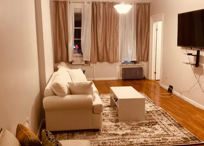2 Bedroom Classy Brooklyn Apt-10 Mins From Barclays Center!