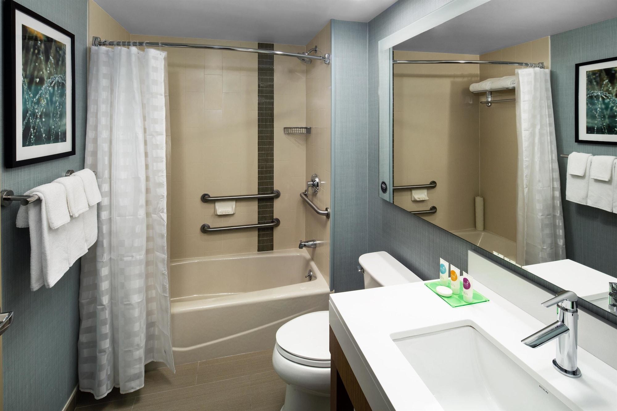 Khách sạn Hyatt Place Long Island 3*
