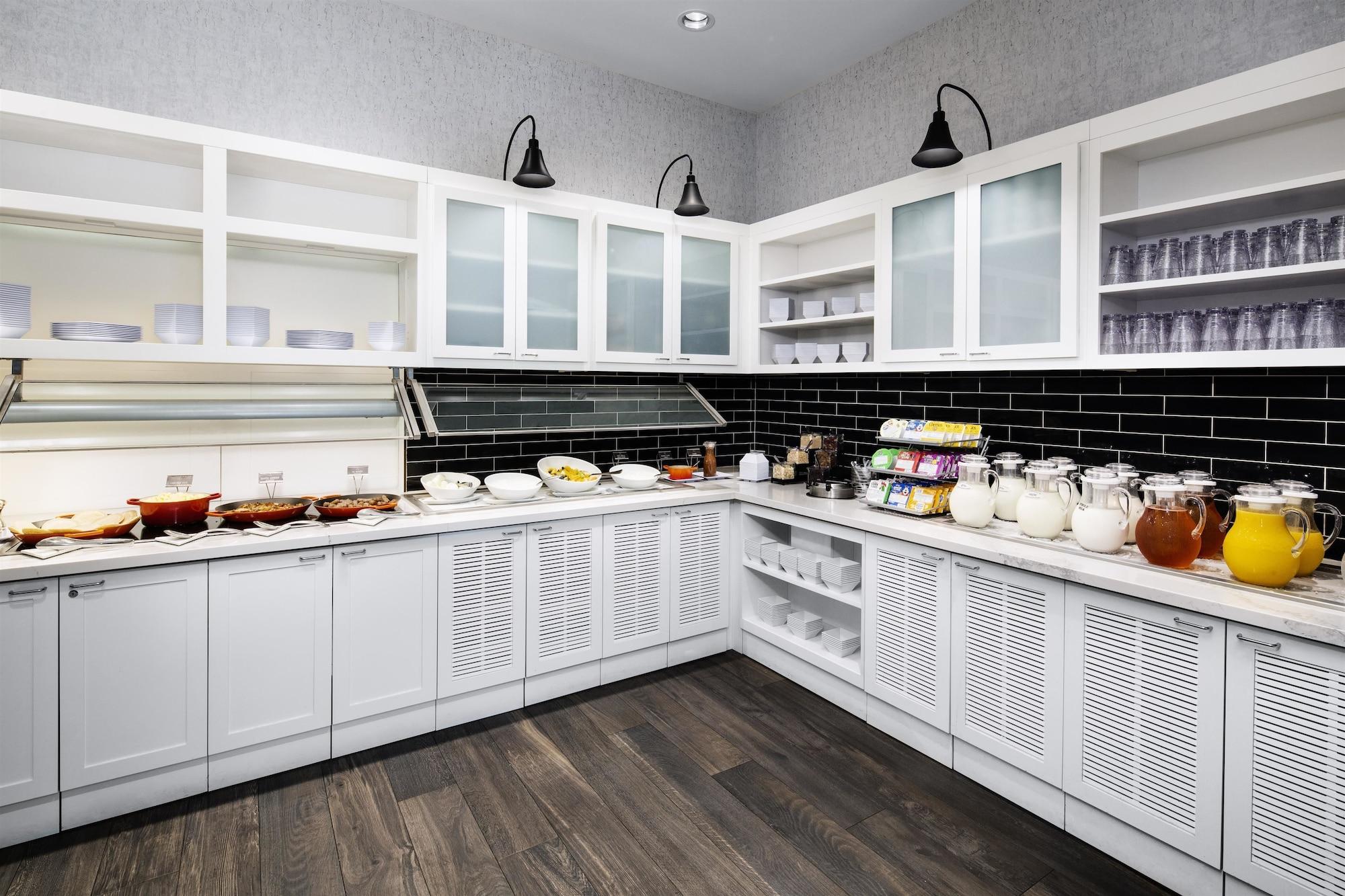Hyatt Place Long Island Khách sạn 3*