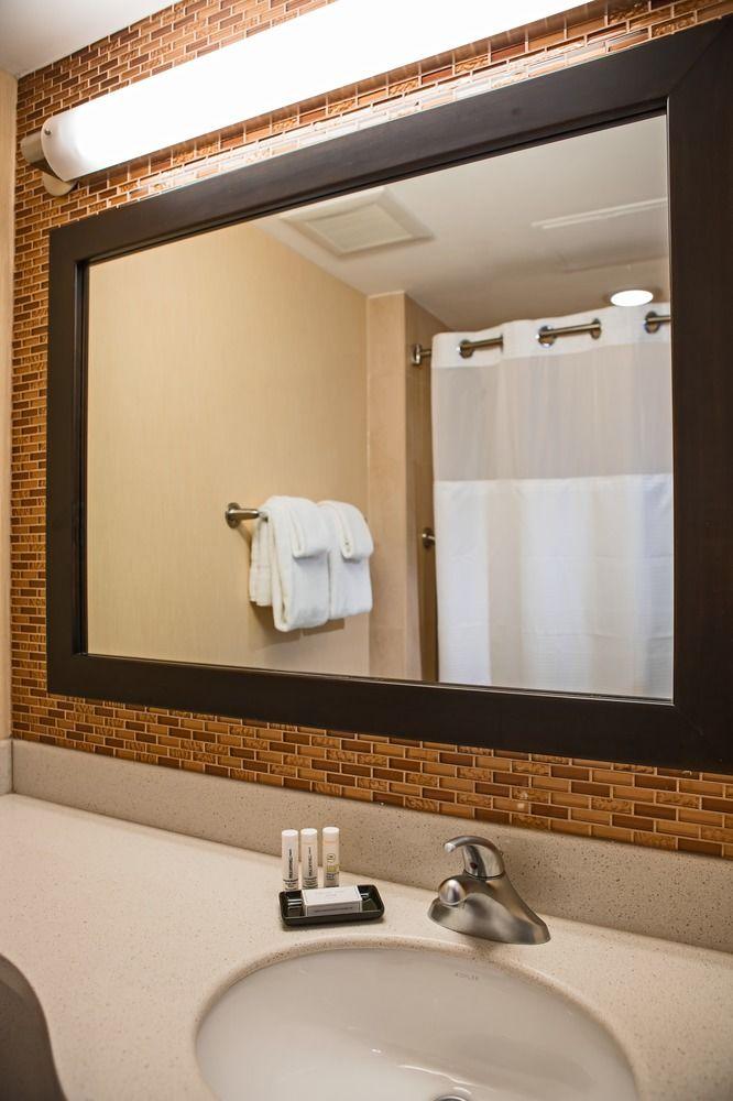 Courtyard By Marriott Manhattan / Soho Khách sạn 4*