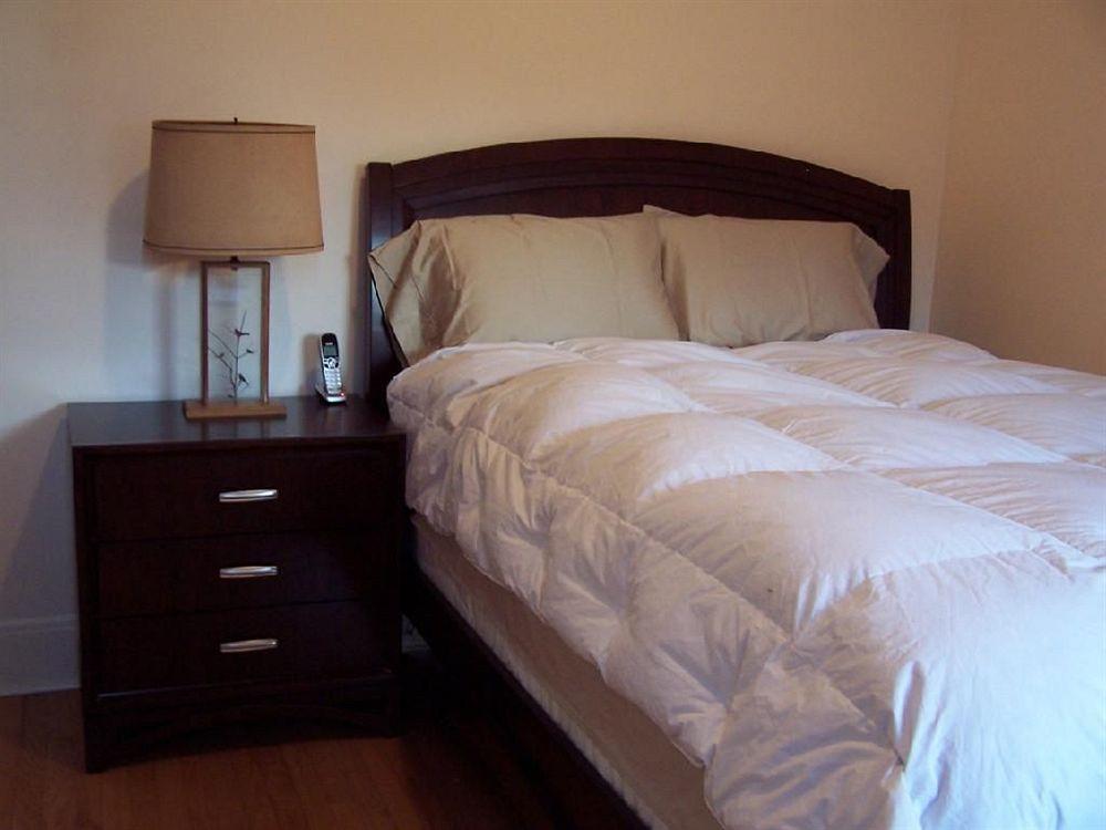 Upper West Side Brownstone 3*