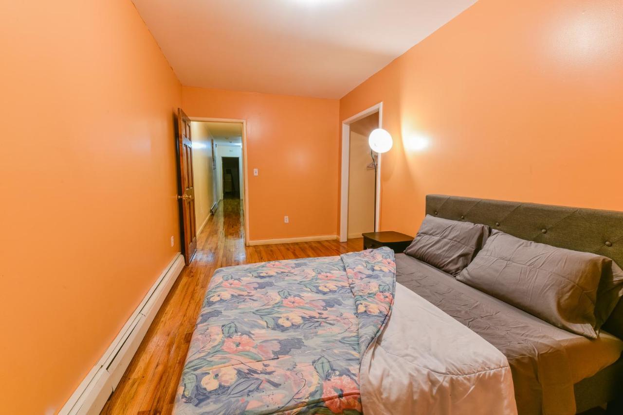 Brooklyn Blue Ridge Manor: Exquisite 4 Bedroom, 2.5 Bathrooms With A Appeal Apartamento