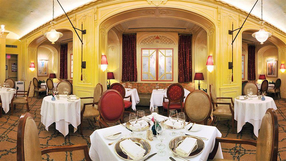 Plaza Athenee 5* Nova York