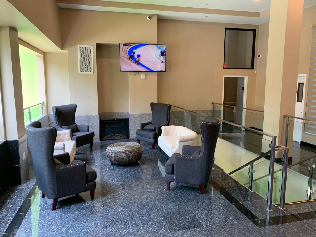 Khách sạn Astoria Delancy & 3*