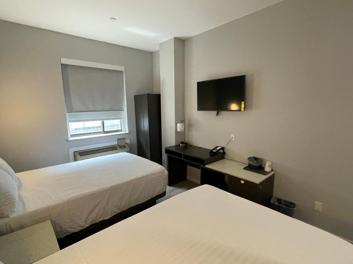 Khách sạn King Brooklyn Sunset Park 2*