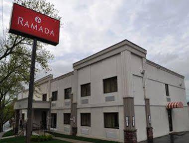 Ramada By Wyndham Staten Island Khách sạn