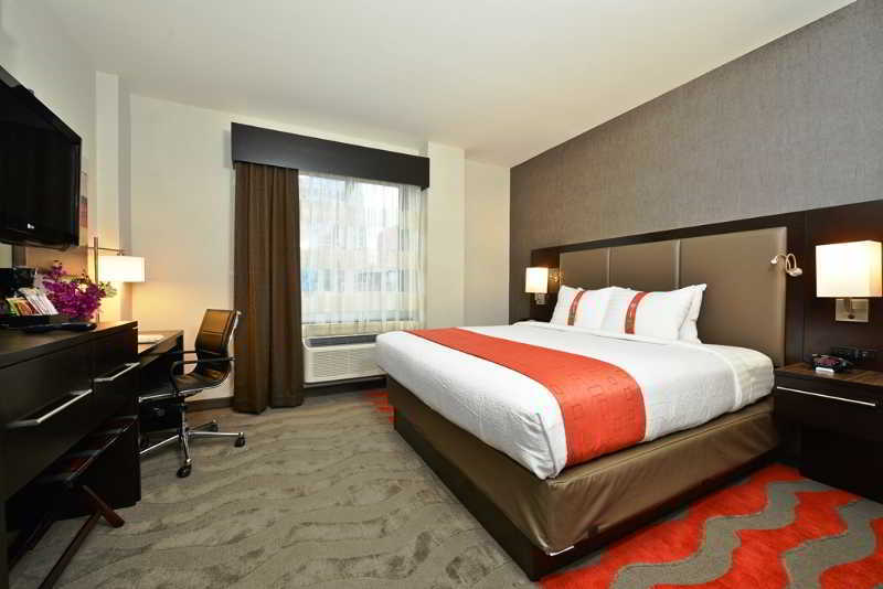 Khách sạn Fairfield & By Marriott Staten Island 3*