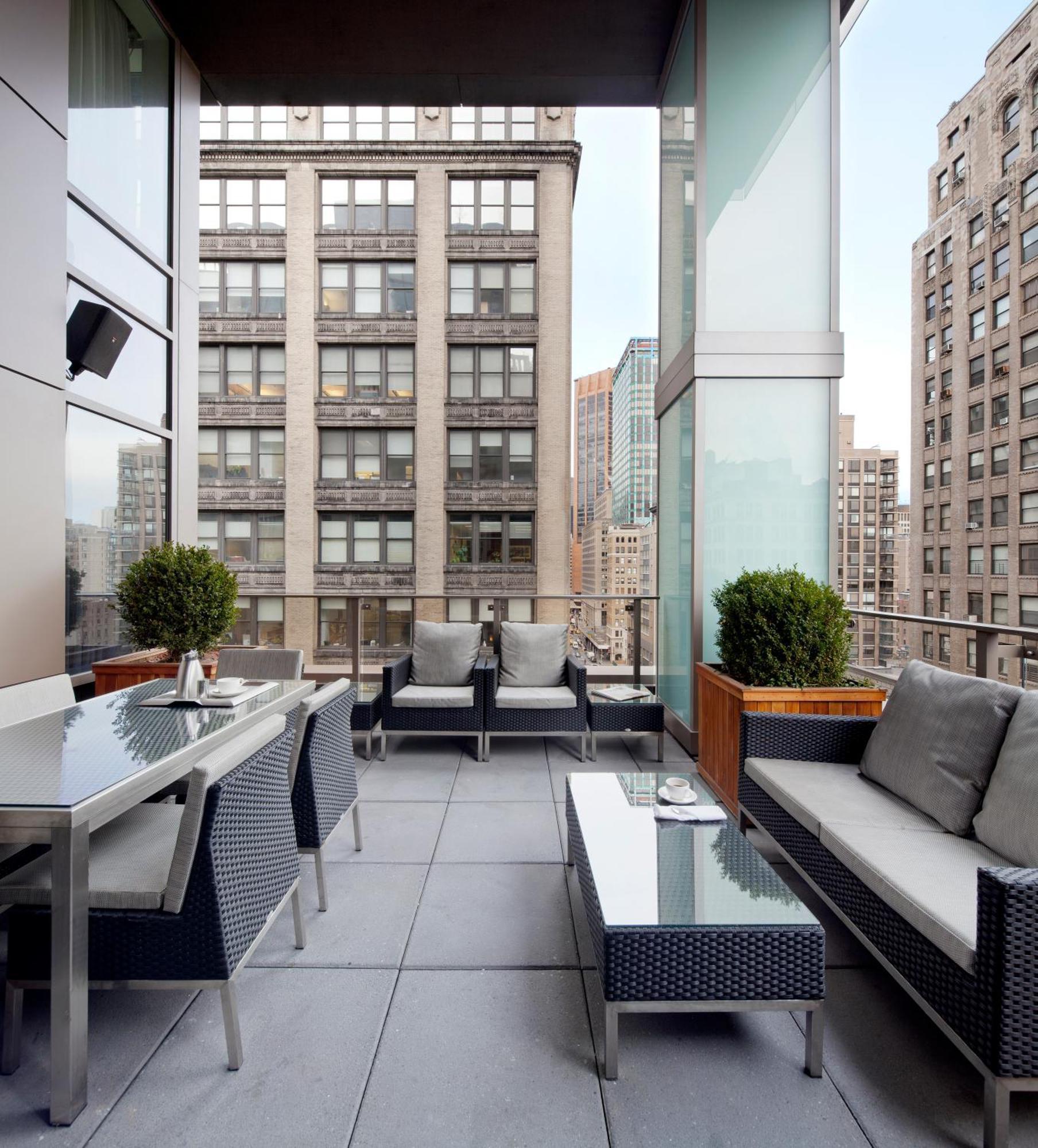 Khách sạn Royalton Park Avenue
