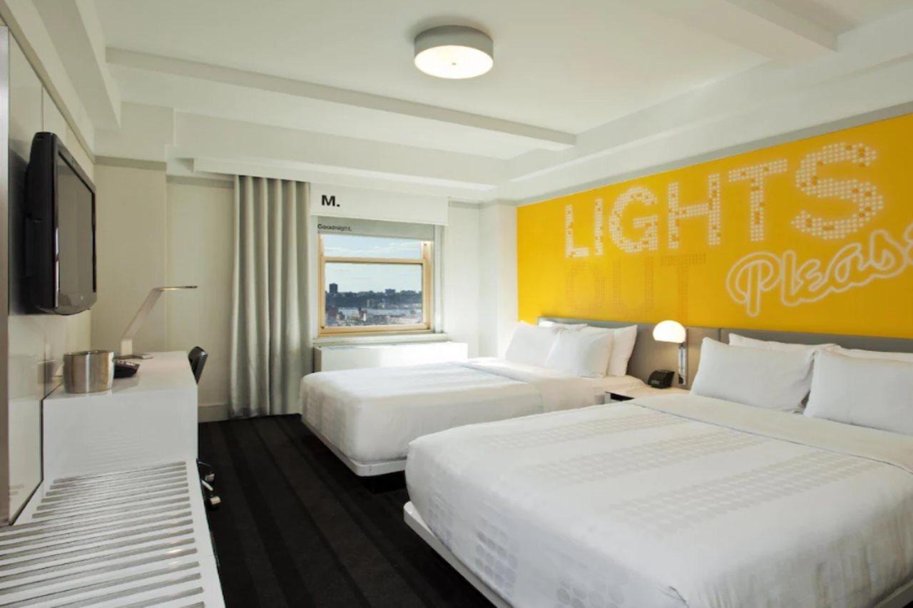 Row Nyc At Times Square Khách sạn 4*