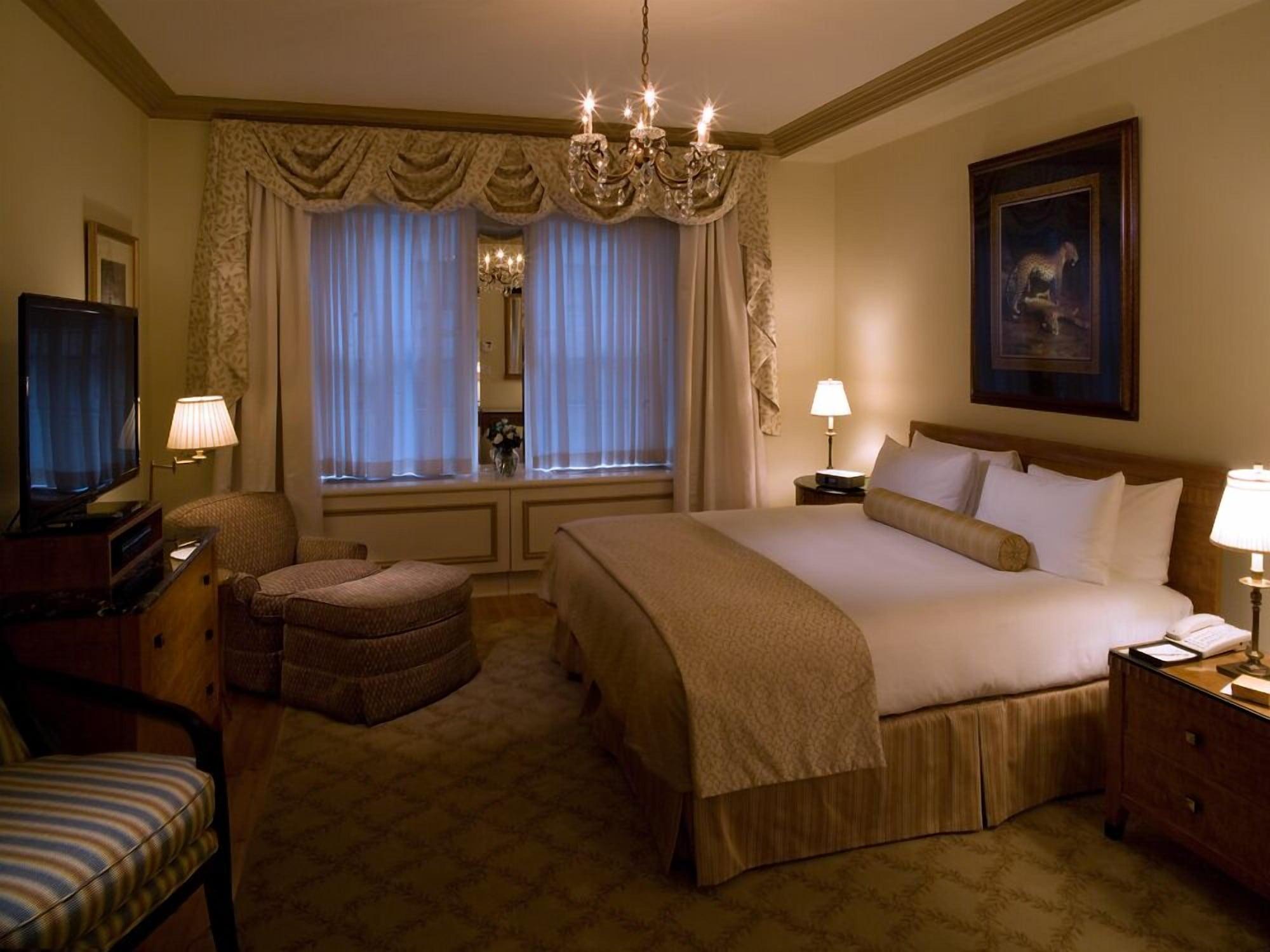 The Sherry Netherland Khách sạn 5*