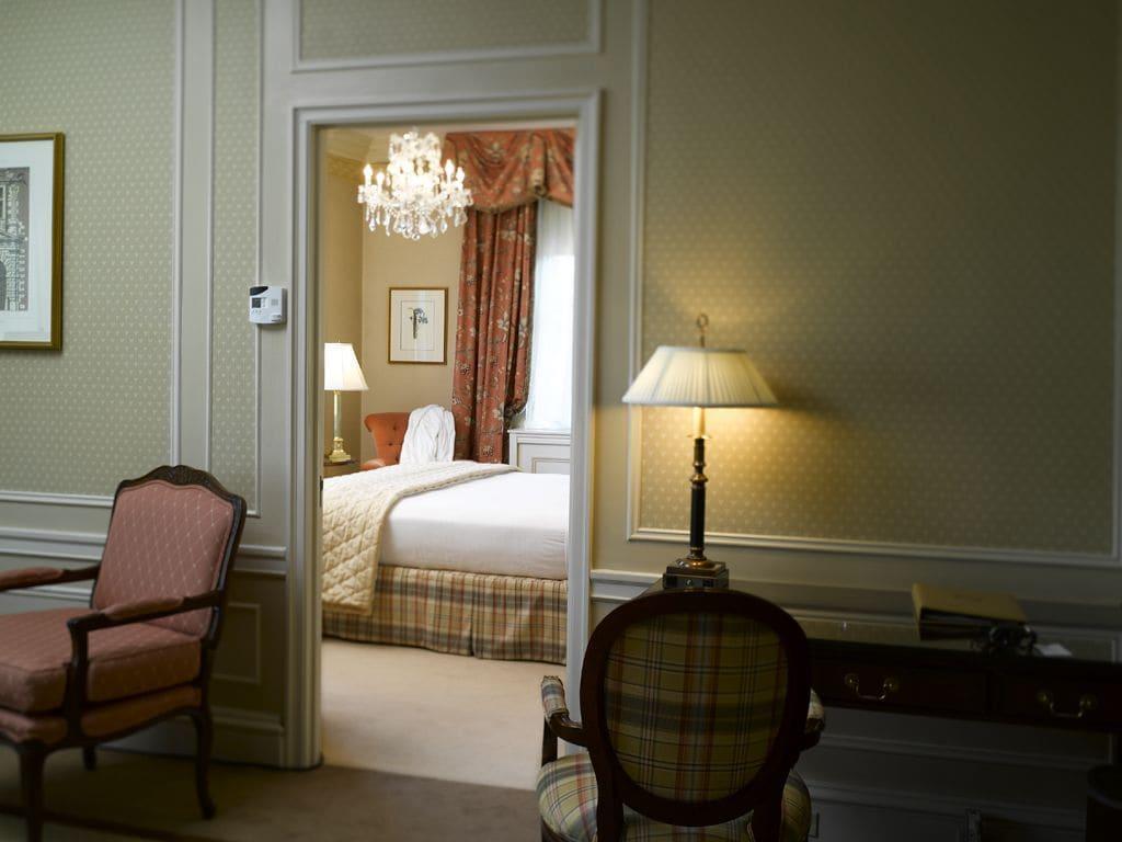 The Sherry Netherland Khách sạn 5*
