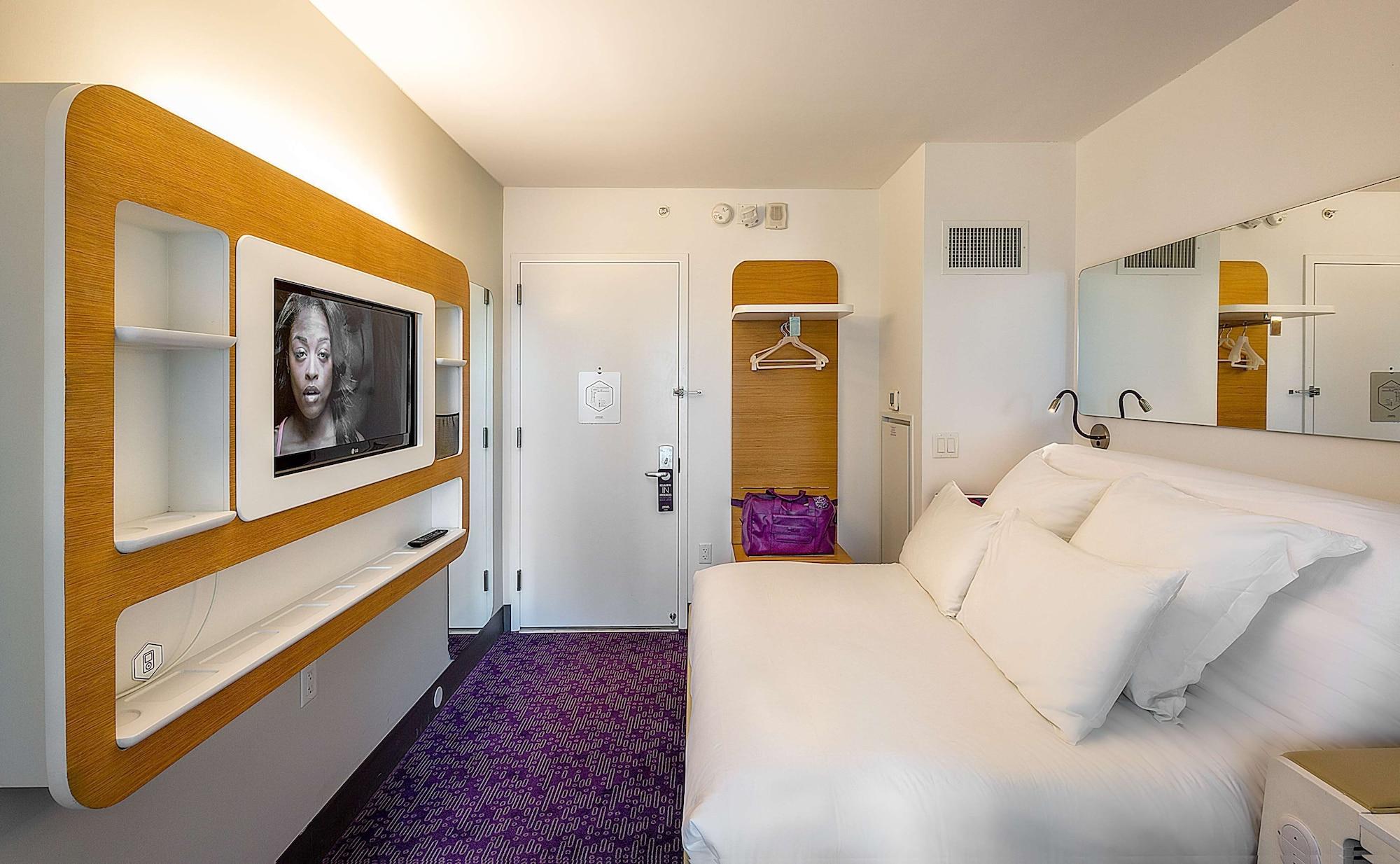 Yotel Times Square Khách sạn 4*