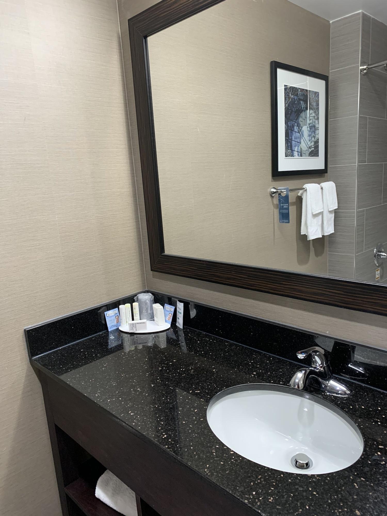 Fairfield & By Marriott Staten Island Khách sạn