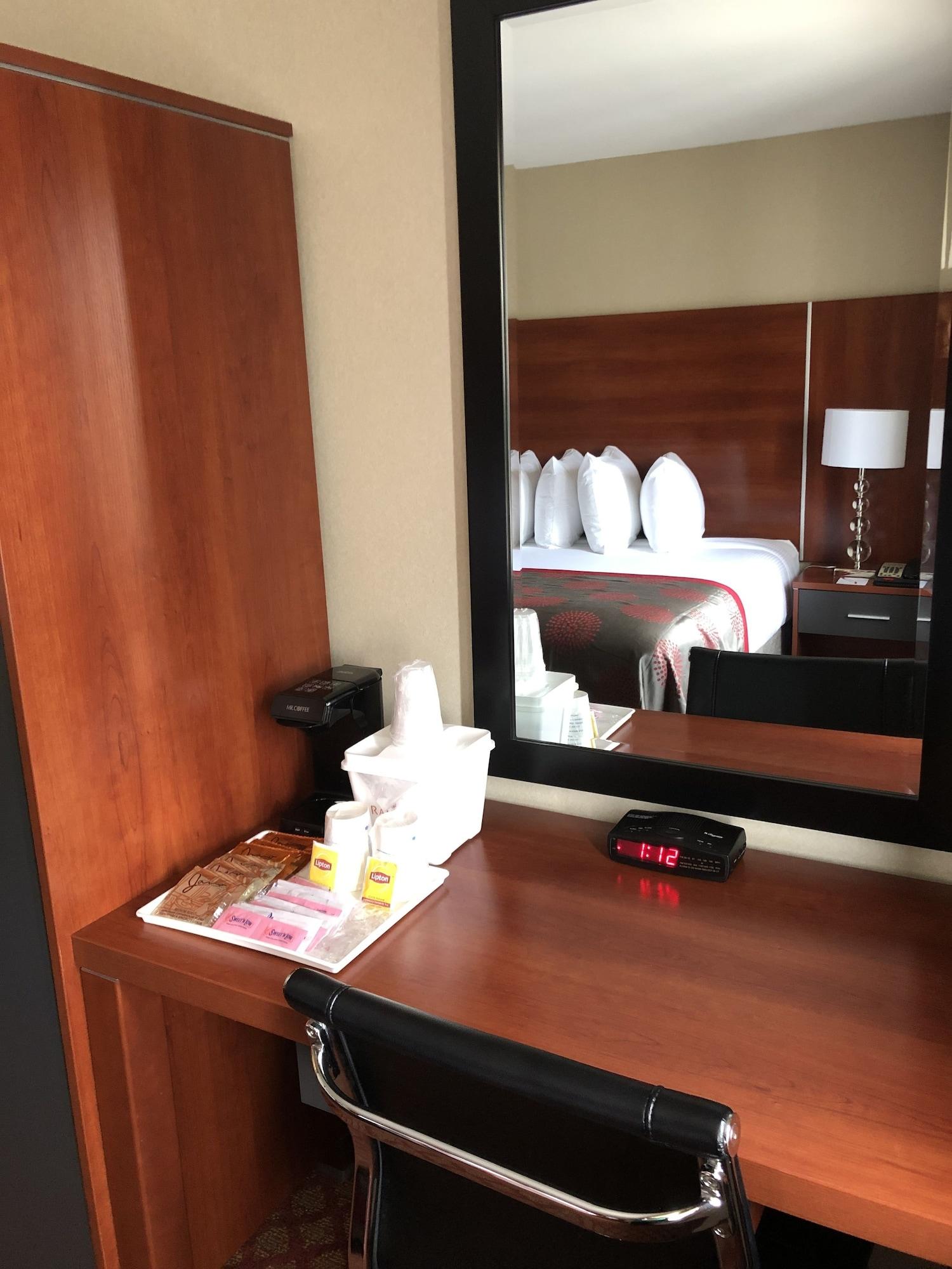 Ramada By Wyndham Staten Island Nova York