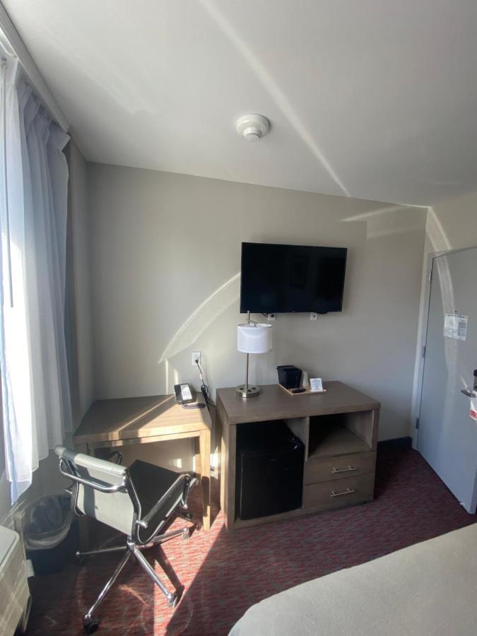 Hotel The - Long Island