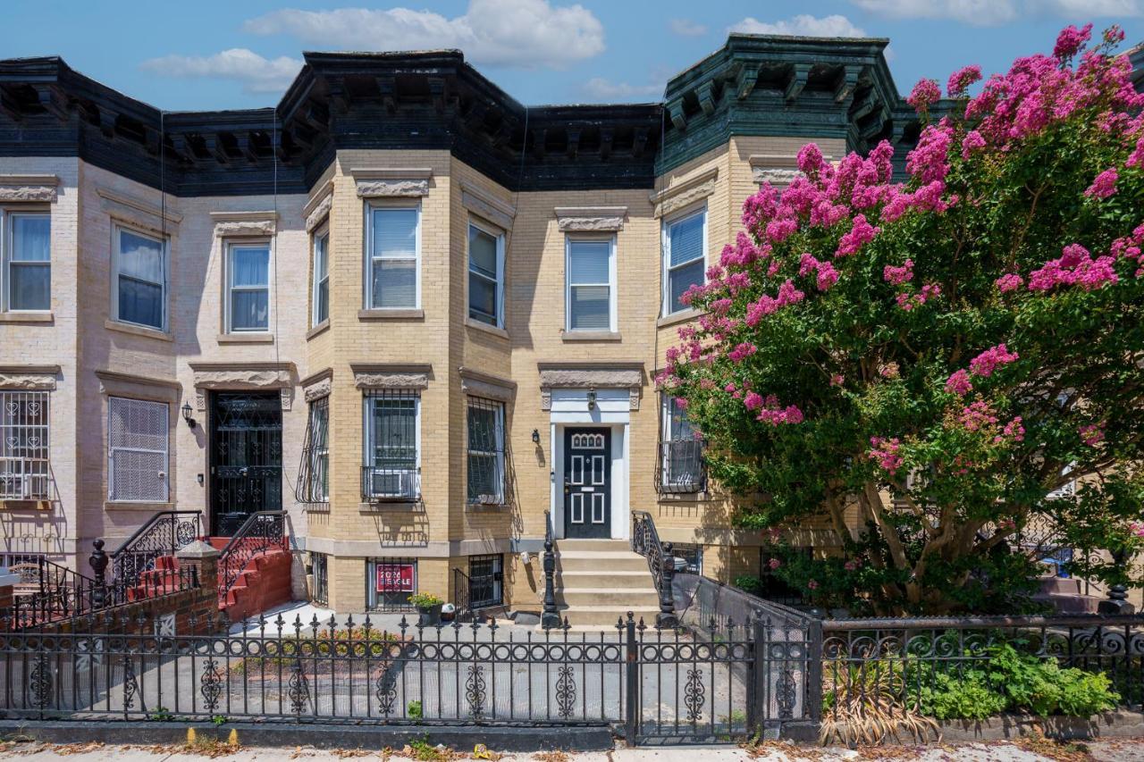 Lovely 2 Bedroom In The Hearts Of Crown Heights Apartamento *