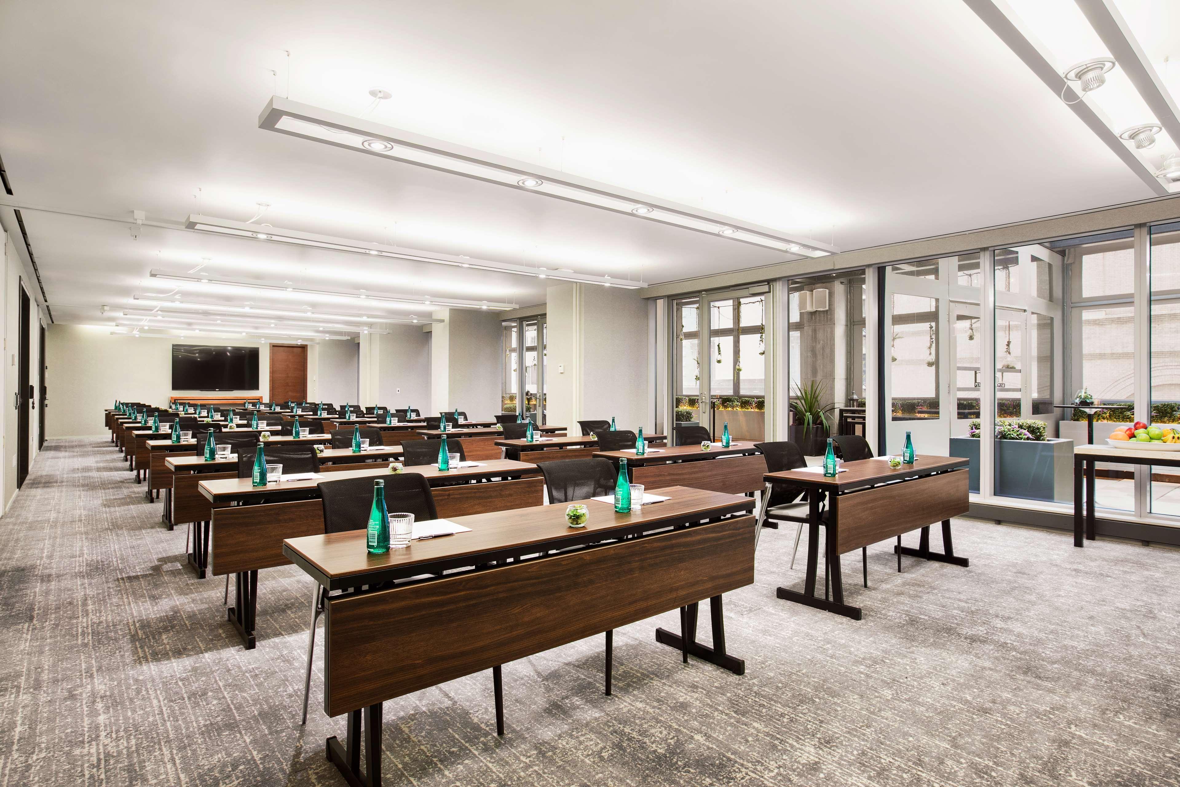 Khách sạn Hyatt Centric Times Square 4*