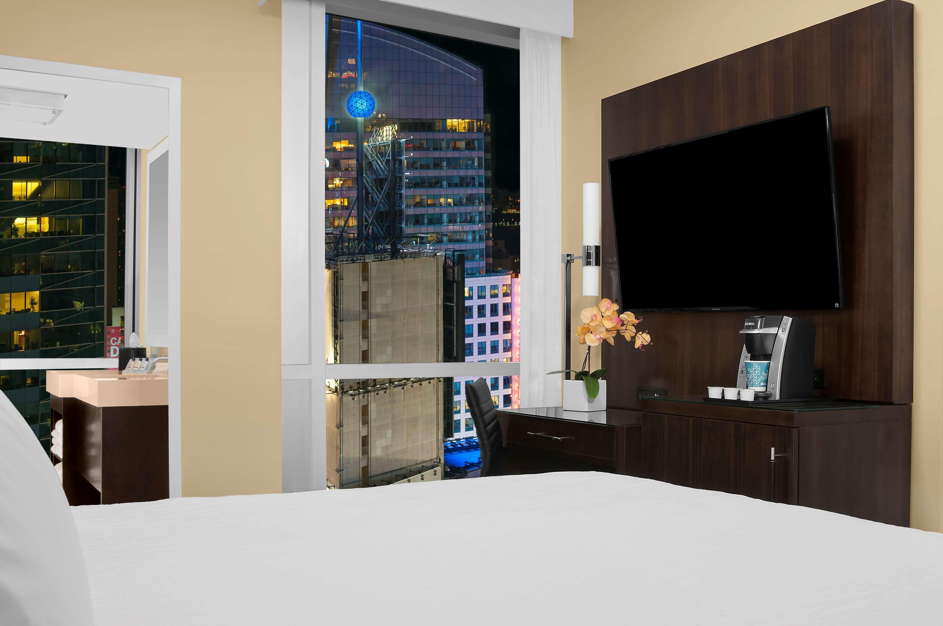 Khách sạn Hilton Garden - Times Square 3*