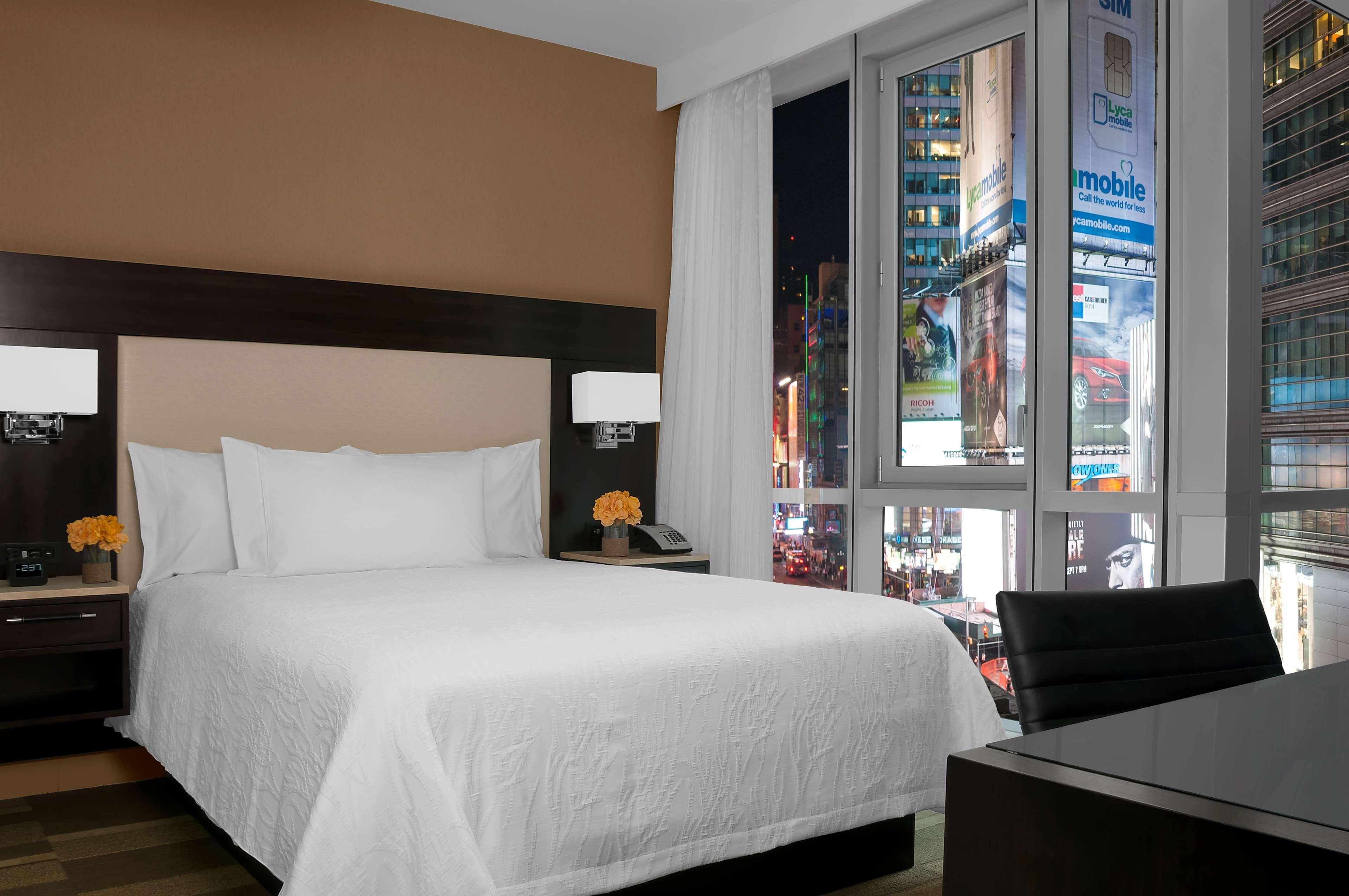Khách sạn Hilton Garden - Times Square 3*