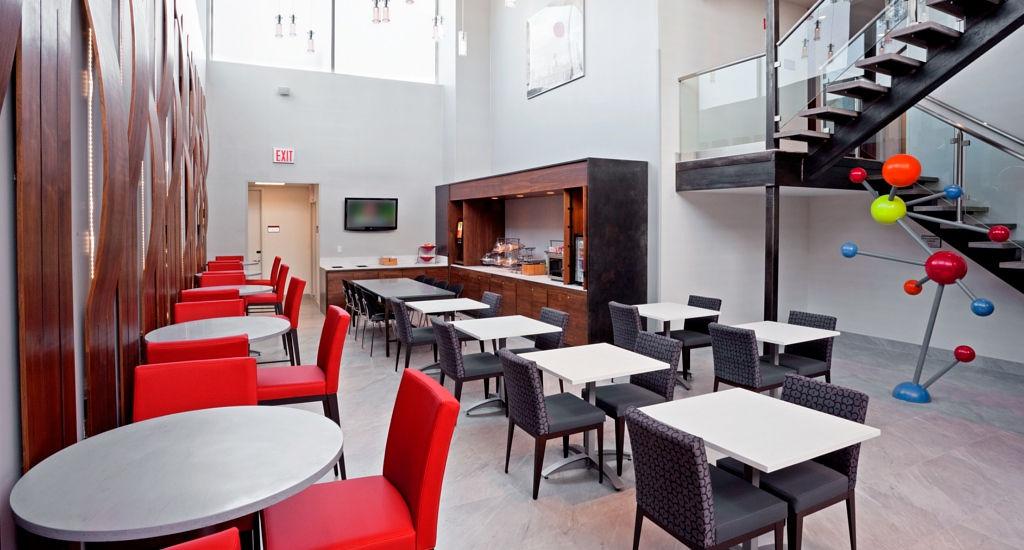 Khách sạn Fairfield & By Marriott Brooklyn 3*