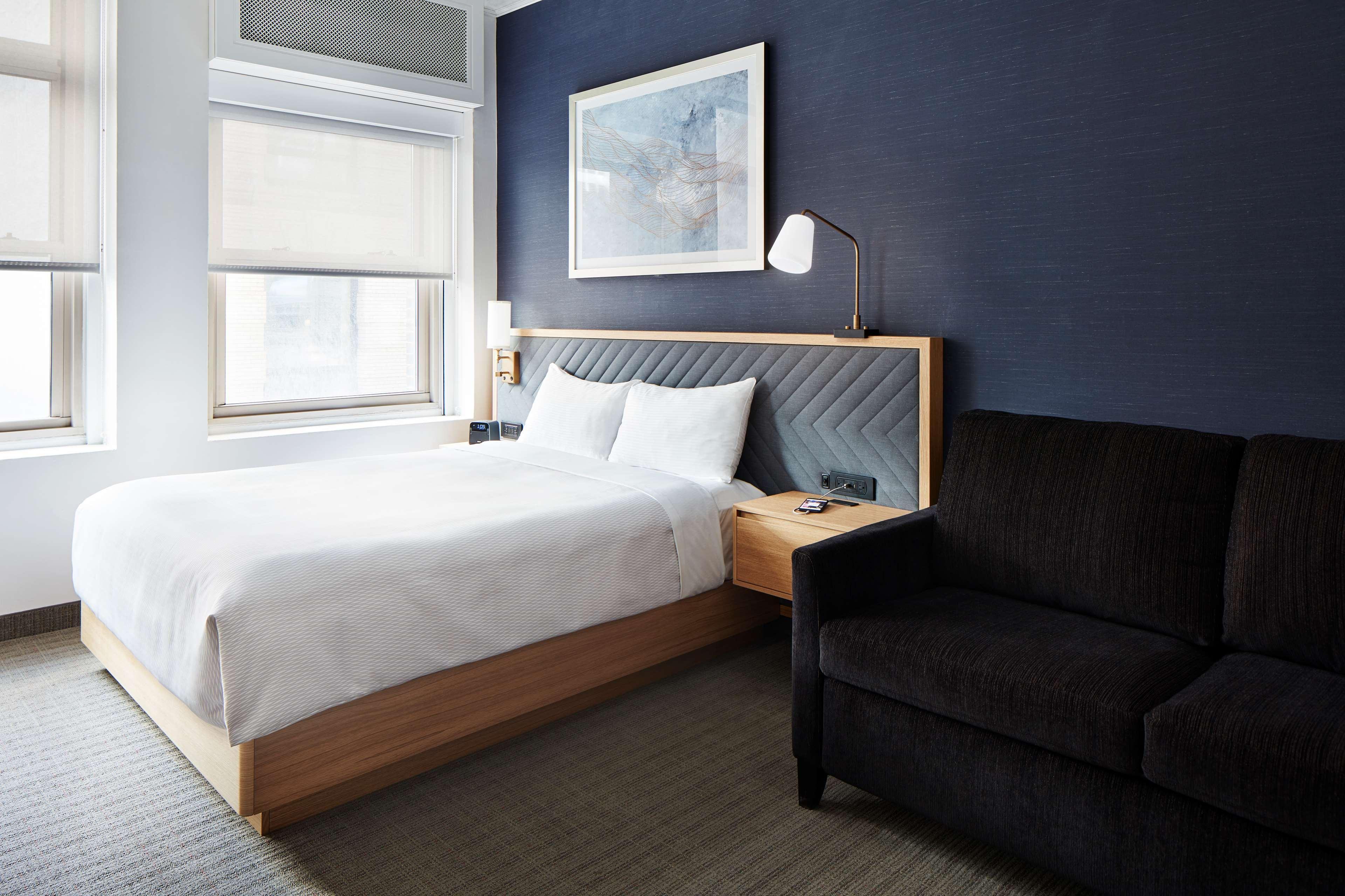 Radisson Street Khách sạn 4*