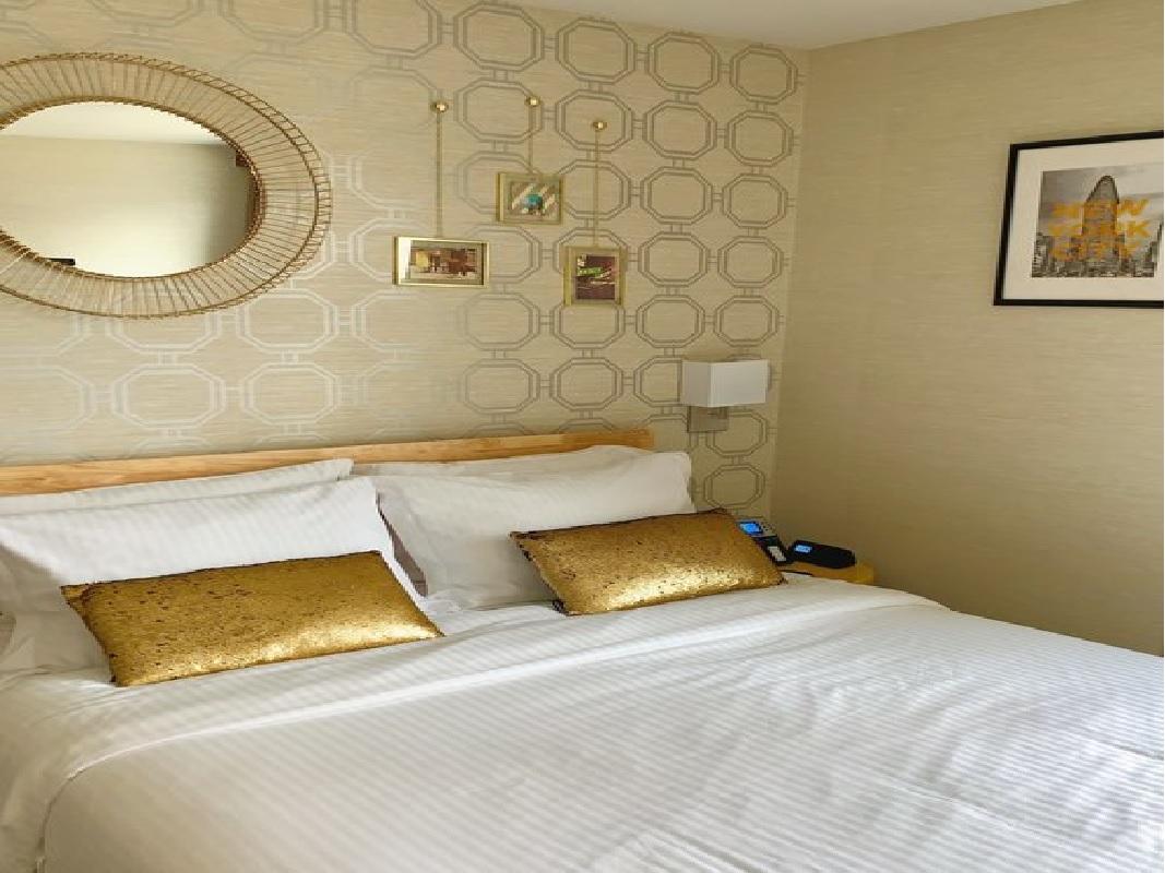 Mimosa Hotel