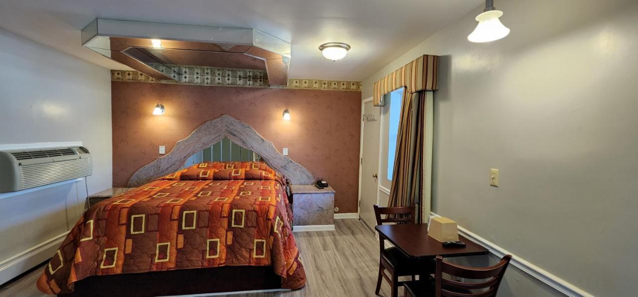 Essence Collection Staten Island 3*