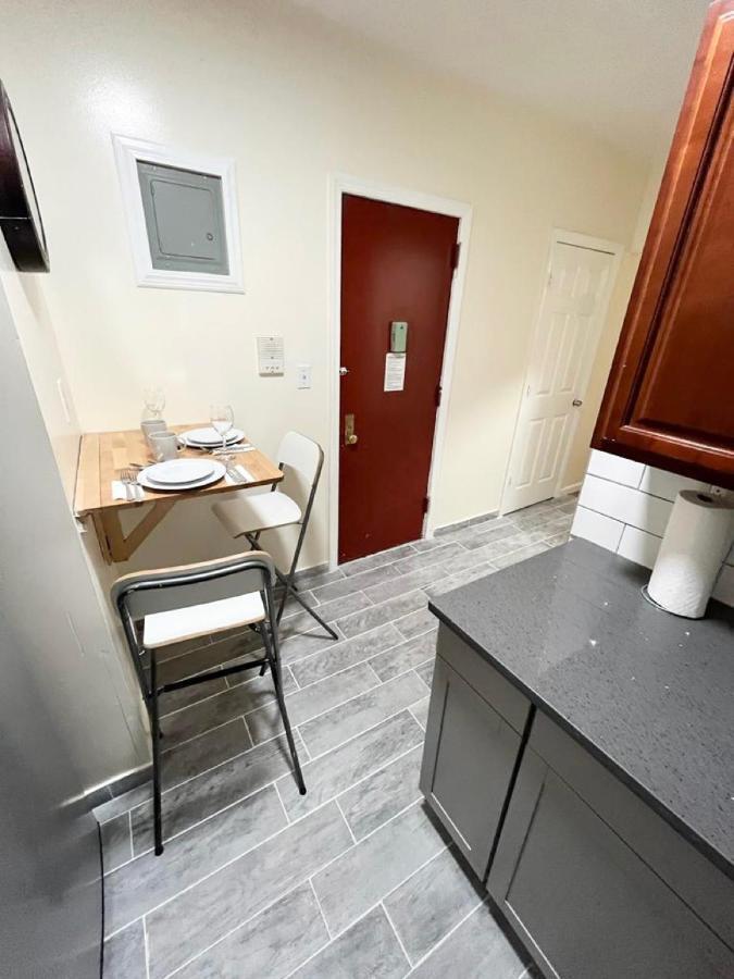 Beautiful Private In A Shared Upper West Side Homestay New York