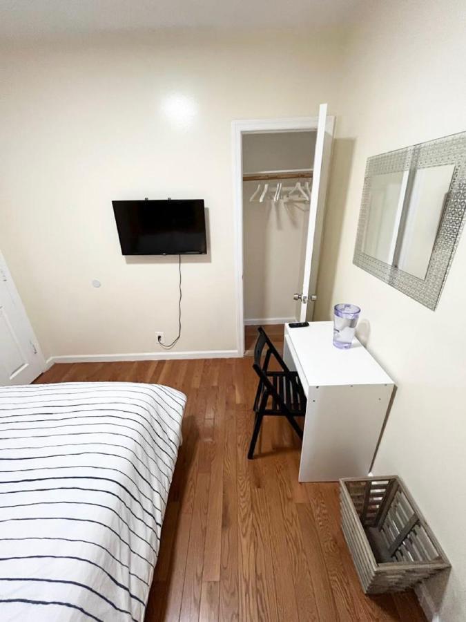 Beautiful Private In A Shared Upper West Side Homestay *