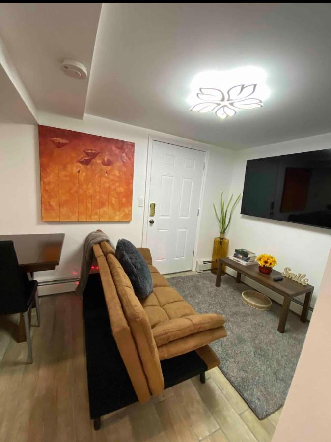 Apartamento 145 St Queens Near Jfk, Lga, & Citi Field, Free Parking In The Backyard 646-667-6696 Nova York