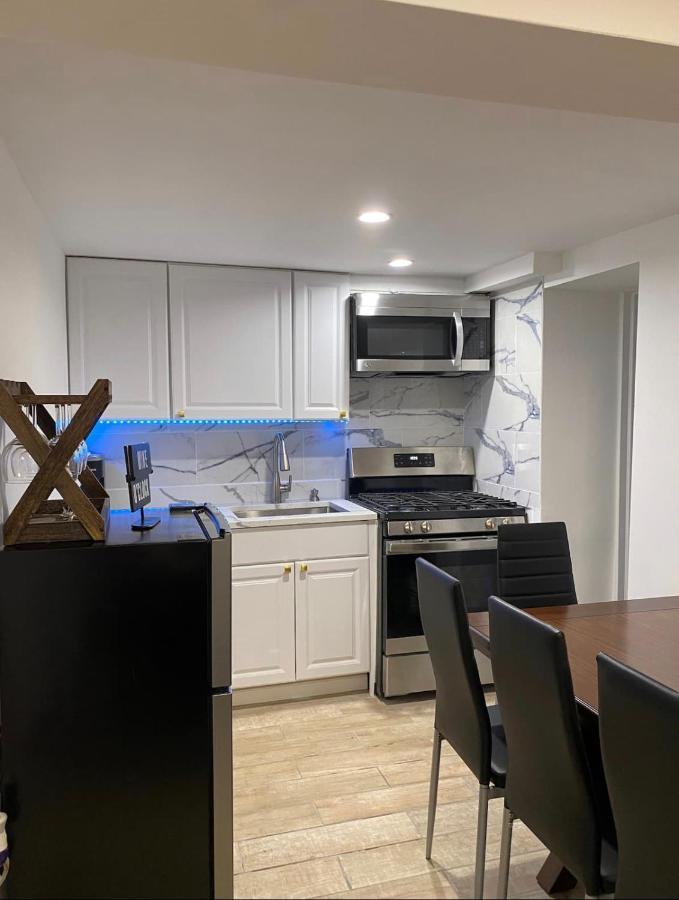 145 St Queens Near Jfk, Lga, & Citi Field, Free Parking In The Backyard 646-667-6696 * Nova York